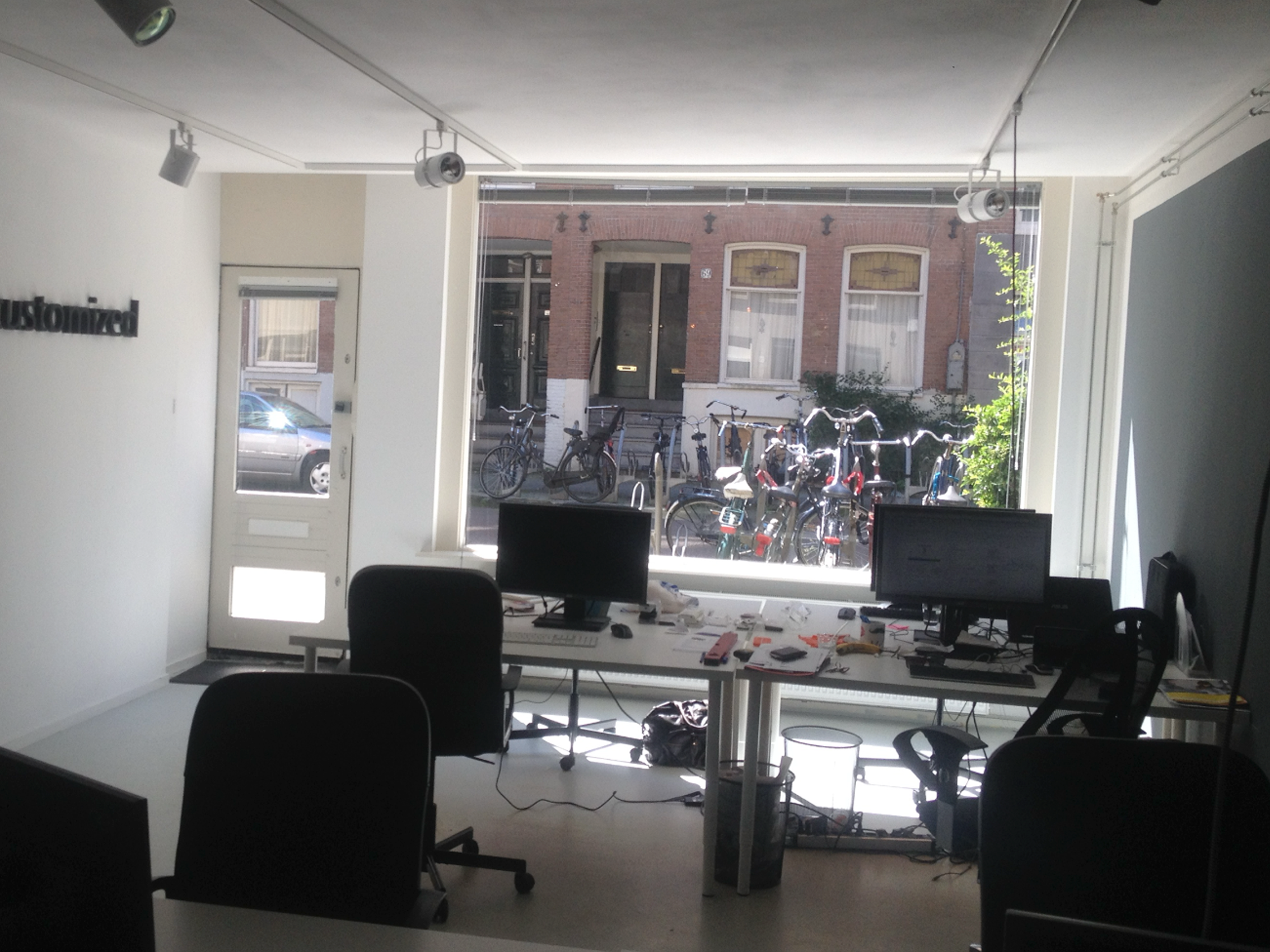 Det første kontor i 2012